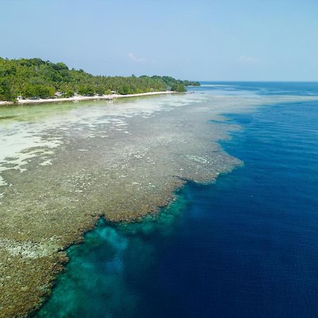 Reconnect - Private Island Resort & Dive Center Togean - Buka Buka Island Ampana ภายนอก รูปภาพ
